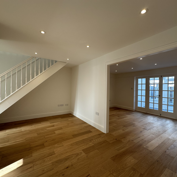 Premium floor fitting services South London by LMDEC
