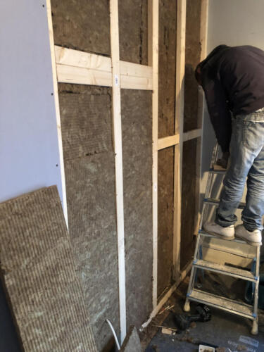 Wall soundproofing